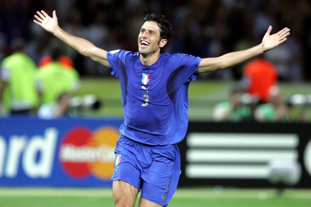 CBA：深圳男篮三分爆发 主场胜上海（CBA：深圳外线火力全开，主场力克上海）