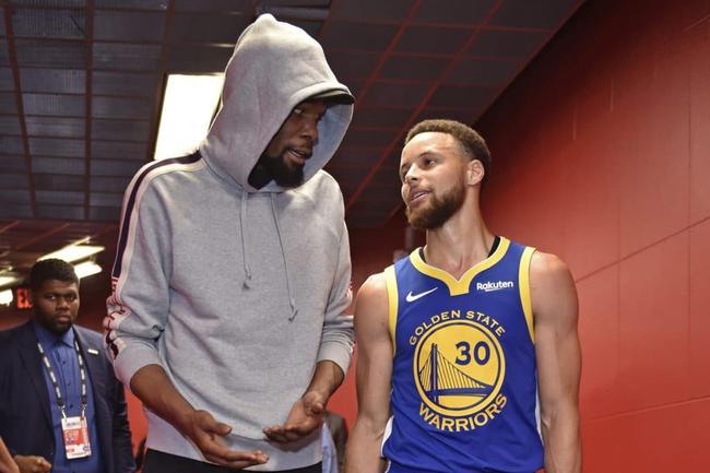 拜仁2025年至今德甲客场不败，距离队史第3次全年不败还差2场（拜仁2025年德甲客场仍未尝败绩，距队史第3次全年不败仅差两场）