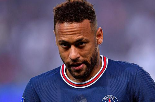 这队踢得像一台机器（这支球队像精密机器般运转）